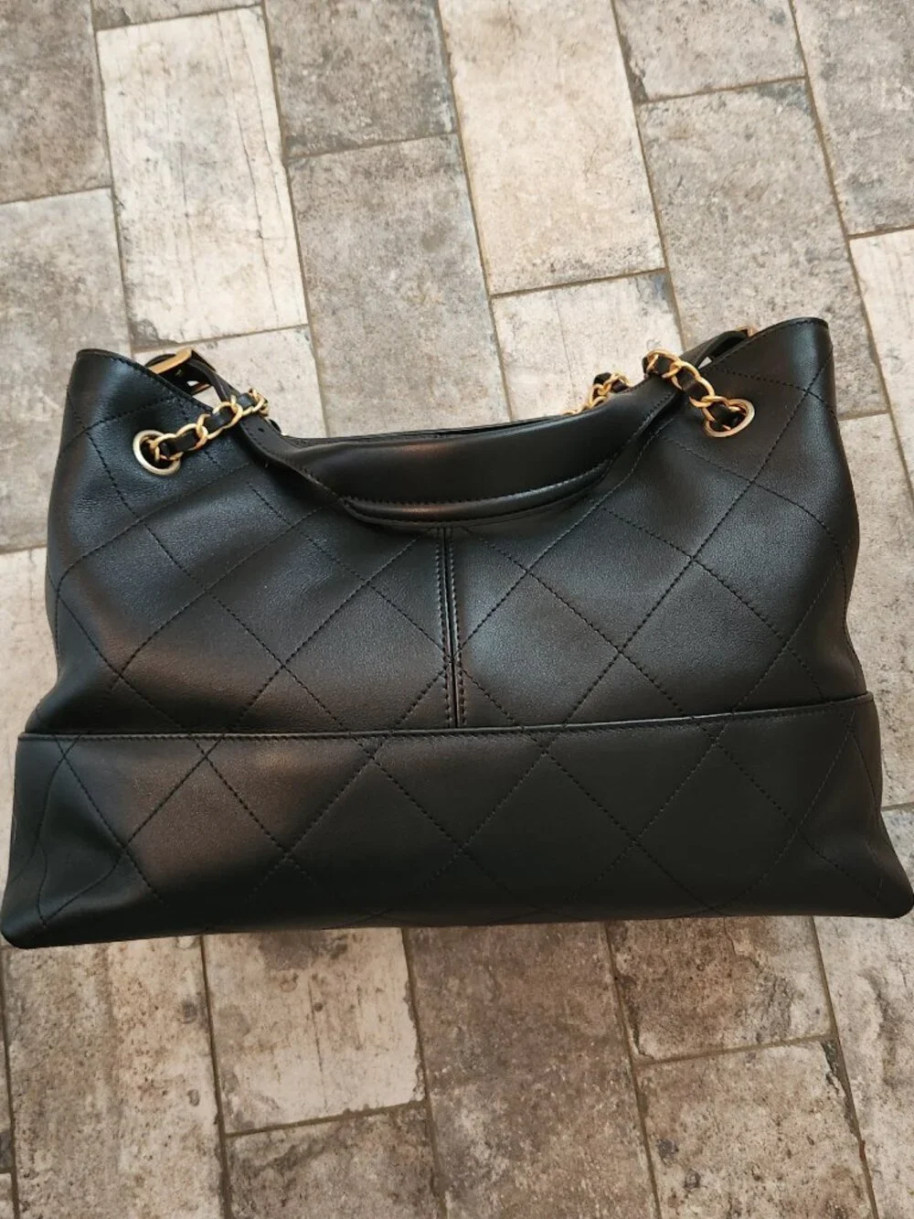 Chanel  25A Tote Shopping Bag, Authentic - Picture 4 of 11